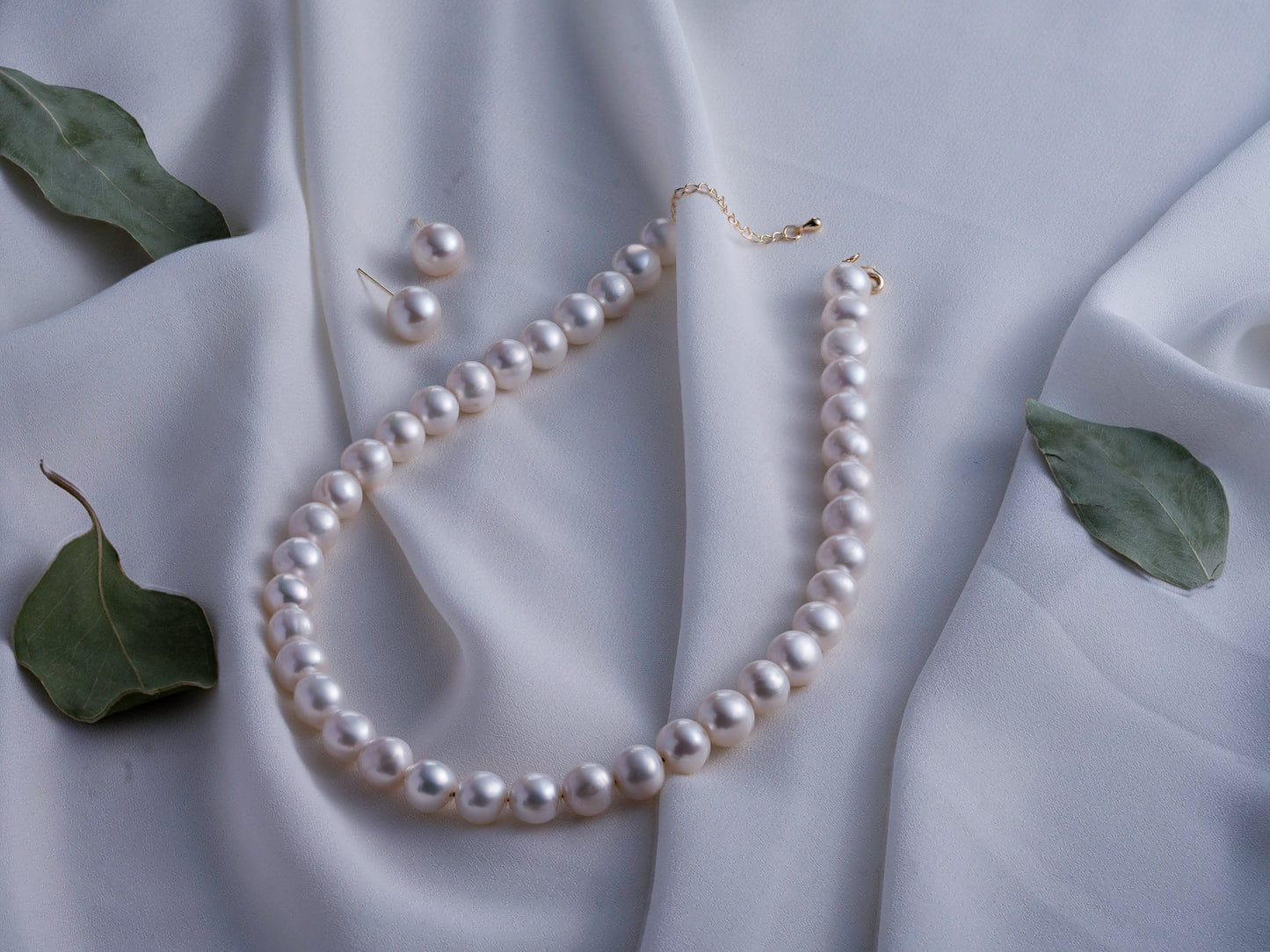 Elegant Large Pearl Jewellery Set