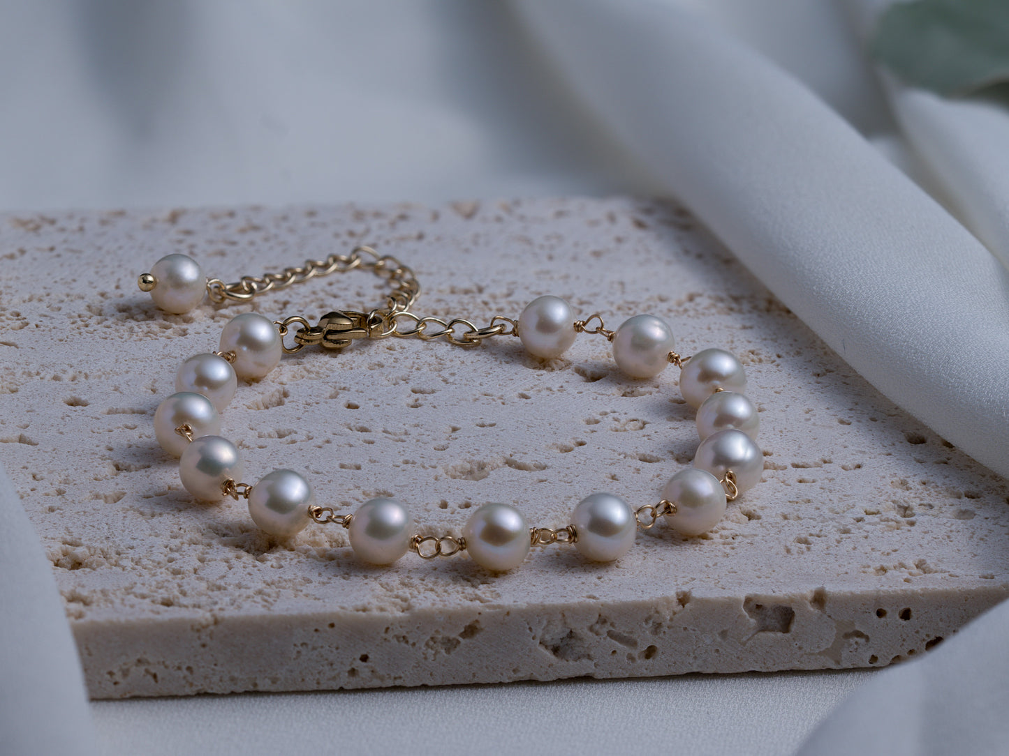 Classic Elegance: Handcrafted Adjustable Pearl Bracelet