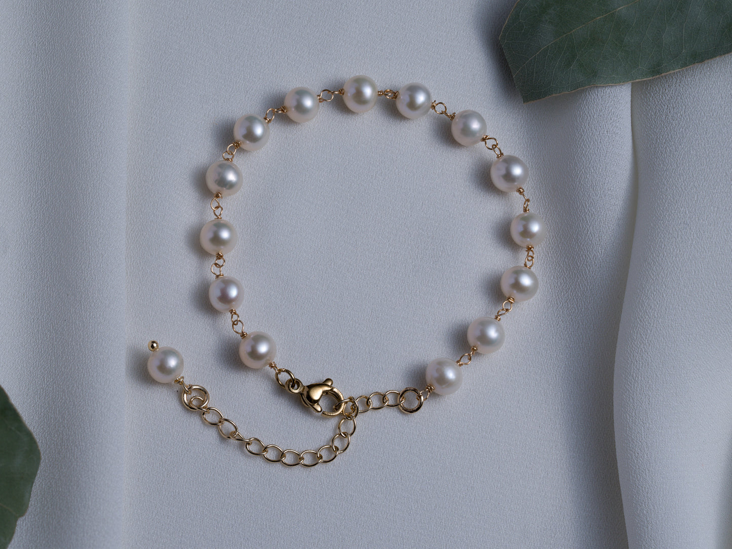 Classic Elegance: Handcrafted Adjustable Pearl Bracelet