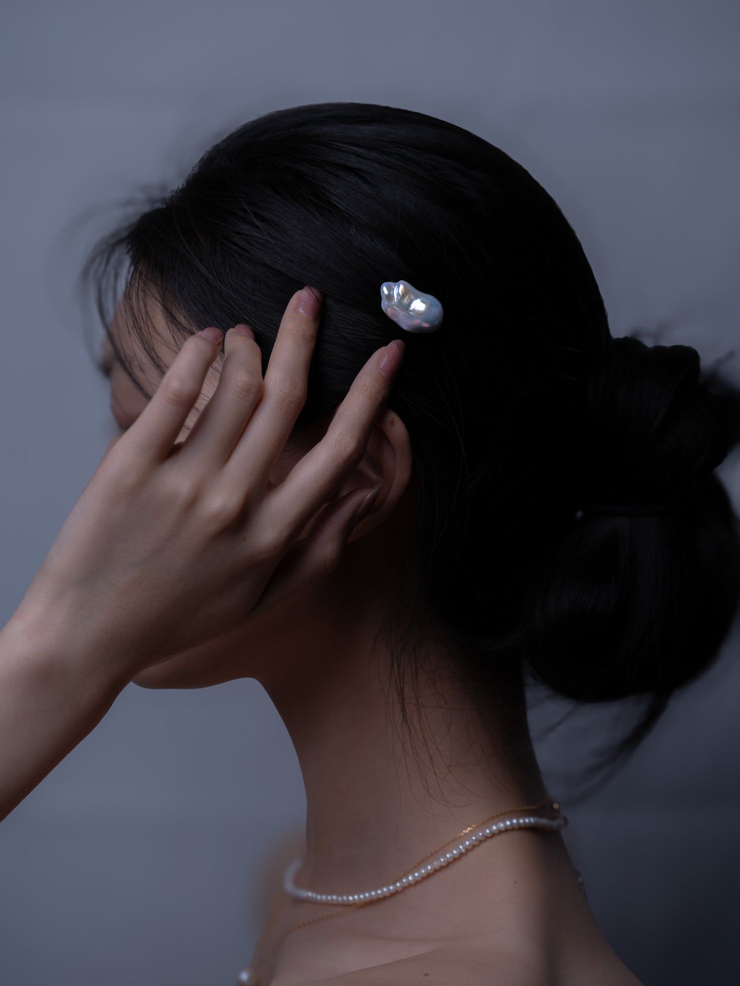 Iridescent Flame - Handmade Fireball Pearl Hair Pin