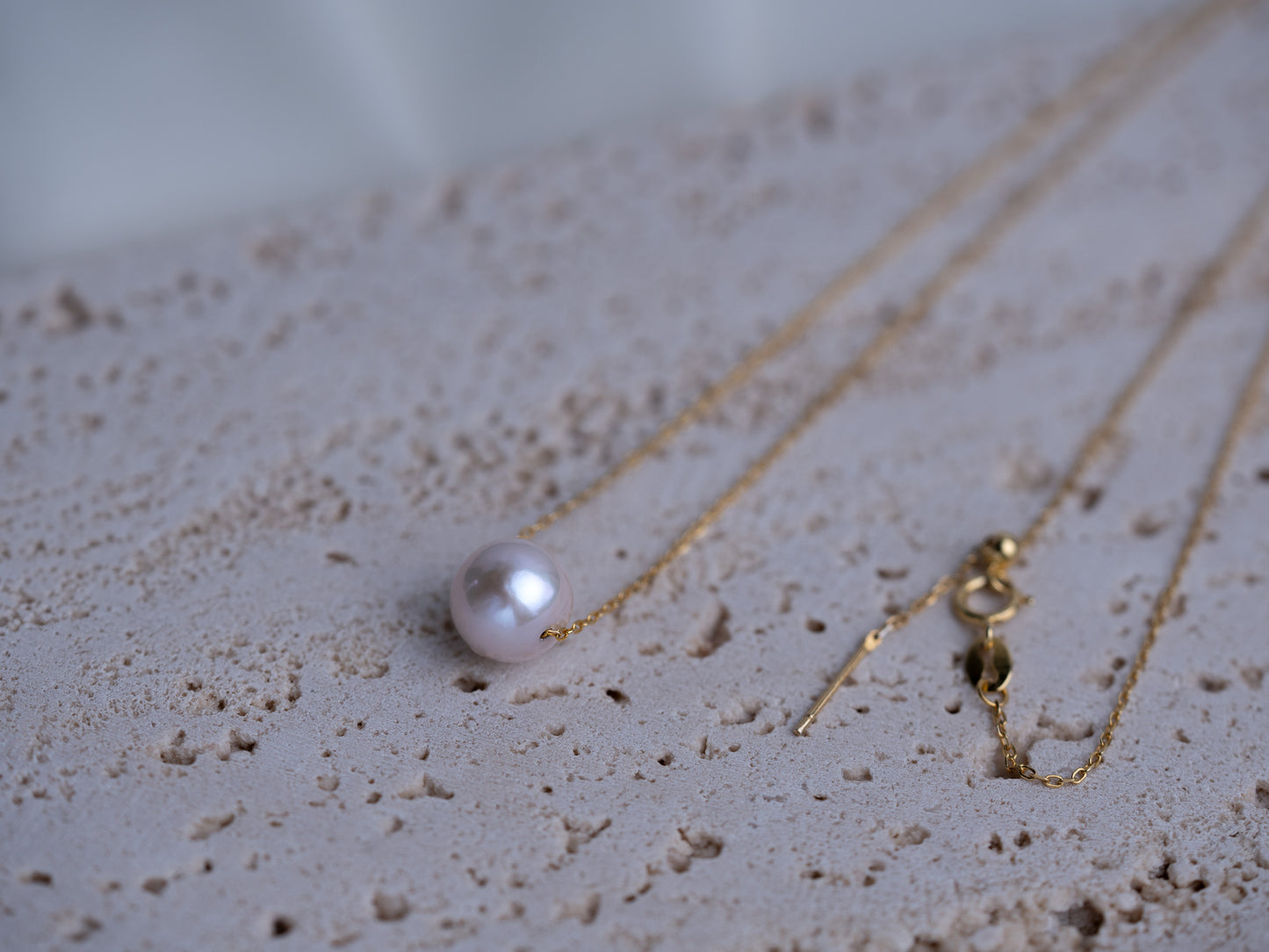 10mm Blue Pink Shimmer Pearl Pendant Necklace