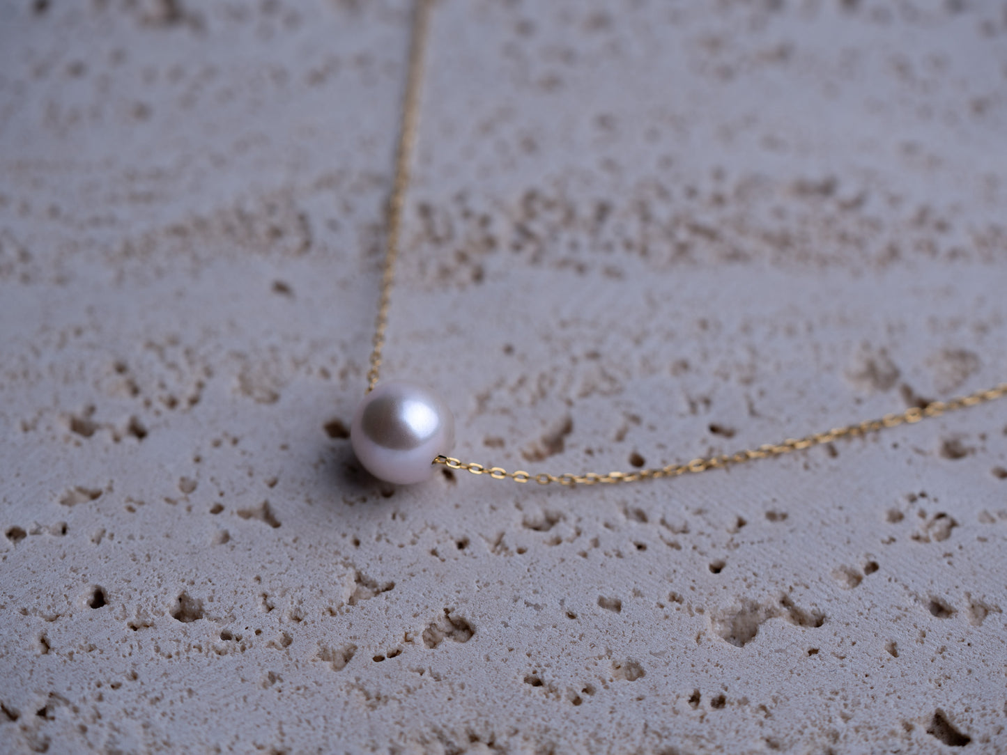 10mm Blue Pink Shimmer Pearl Pendant Necklace