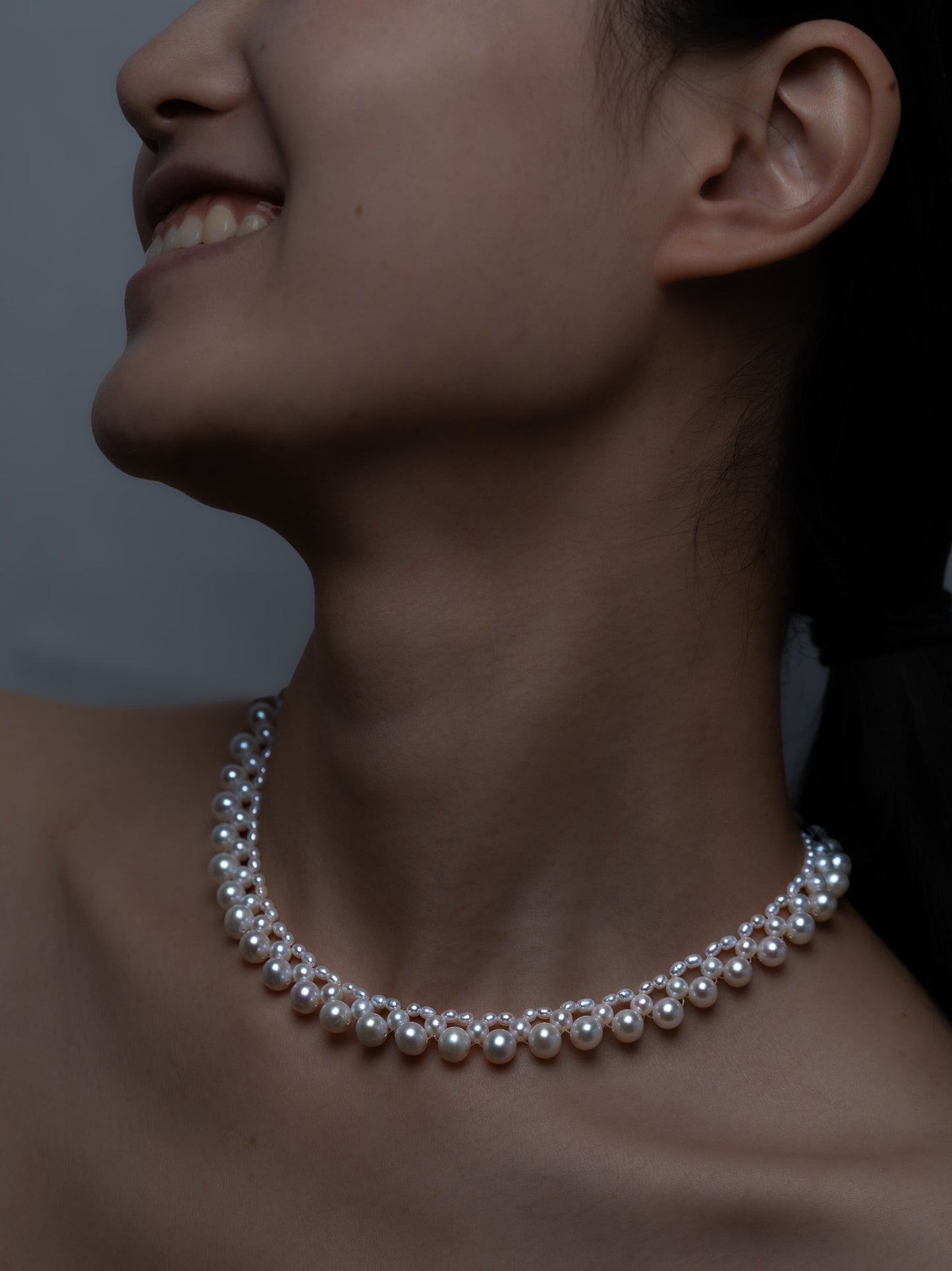 Graduated Pearl Collar